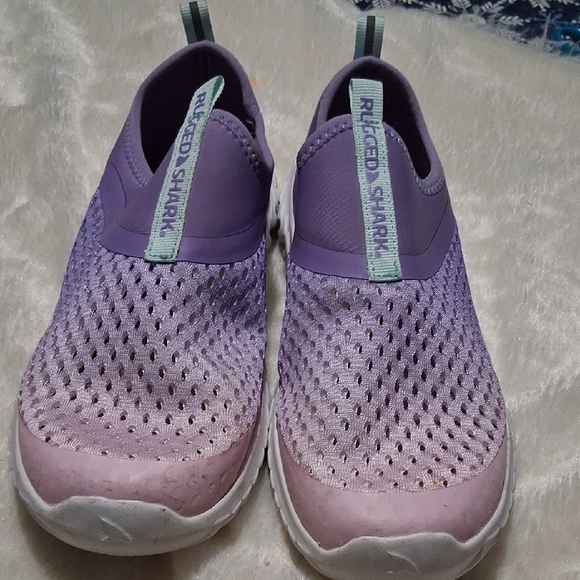 RUGGED SHARK Other - Gradient Purple and Pink Slip-On Water Shoes